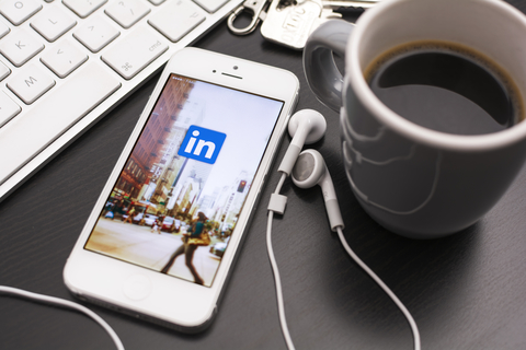 LEARN THE 4 THINGS YOU SHOULD DO TO GET YOUR COMPANY STARTED ON LINKEDIN